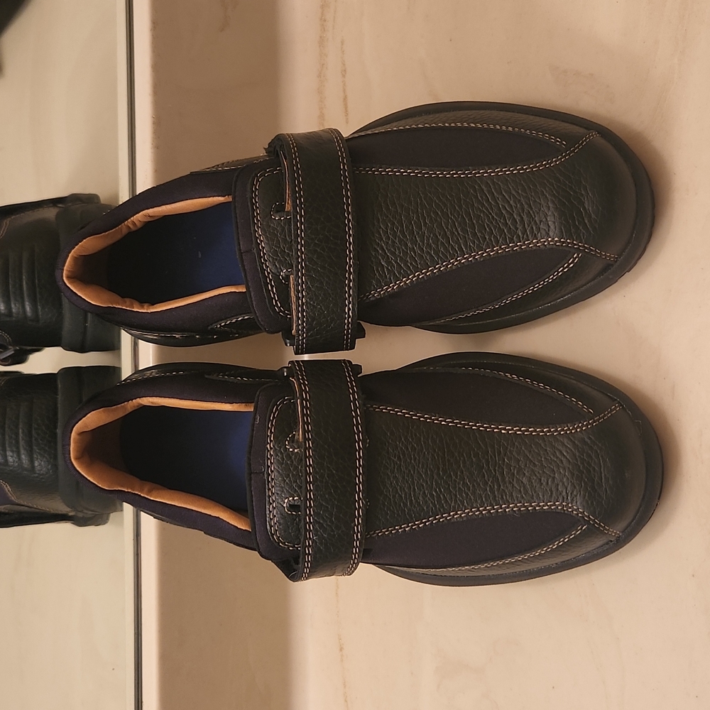 NWOT Men's Therapeutic Diabetic shoe